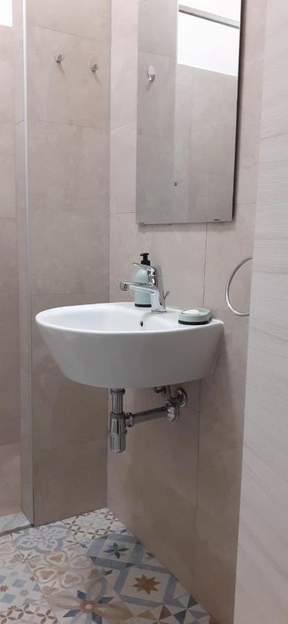 B&B Maria Montis Assemini Luaran gambar
